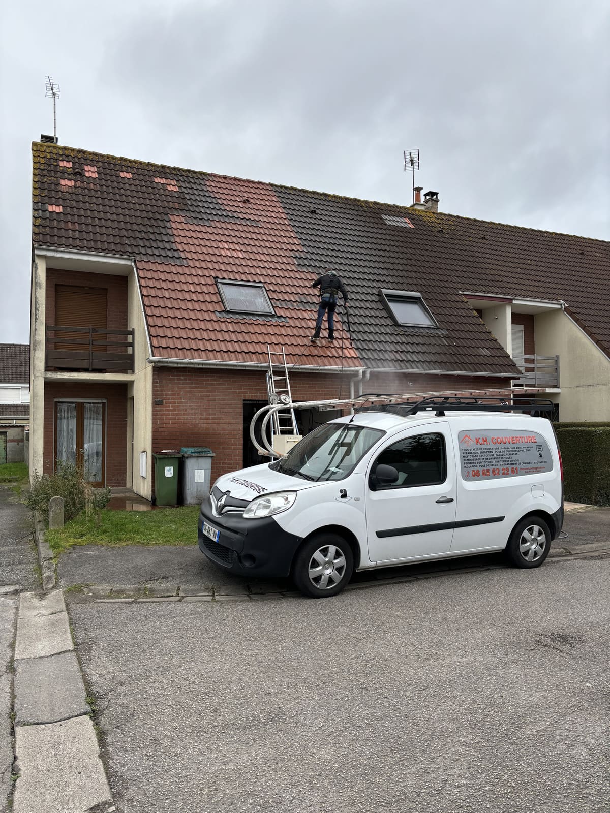démoussage toiture avec anti mousse professionnel à Ivry-la-Bataille (3)